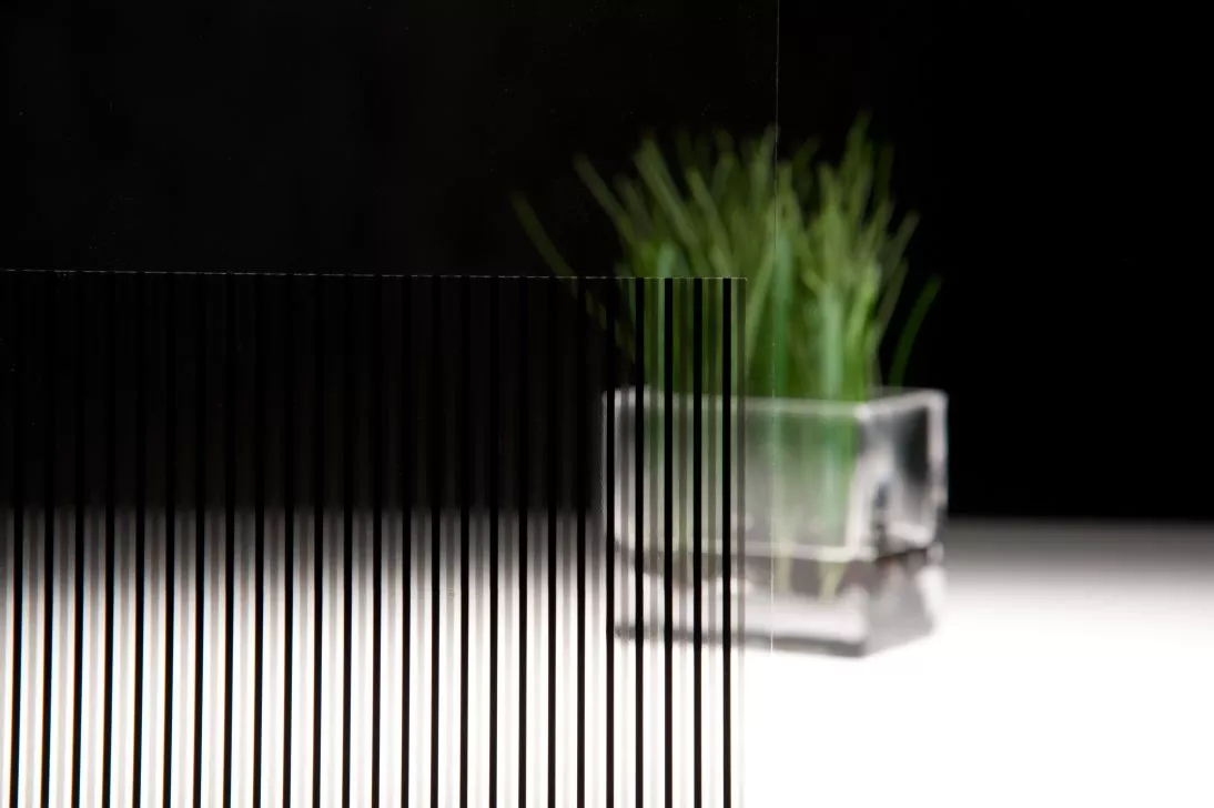 3M™ FASARA™ Glass Finishes Stripe SH2BKST, Shutie Black, 1270 mm x 30 m,
1 Roll/Case