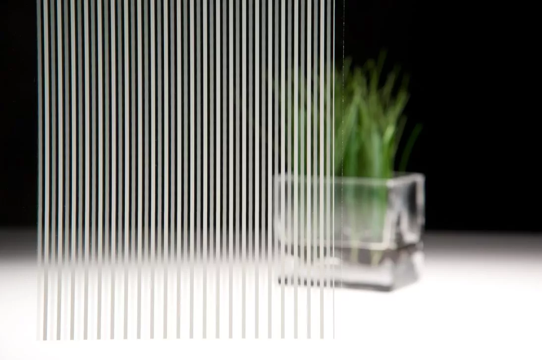 3M™ FASARA™ Glass Finishes Stripe SH2FGST, Shutie Black, 1270 mm x 30 m,
1 Roll/Case