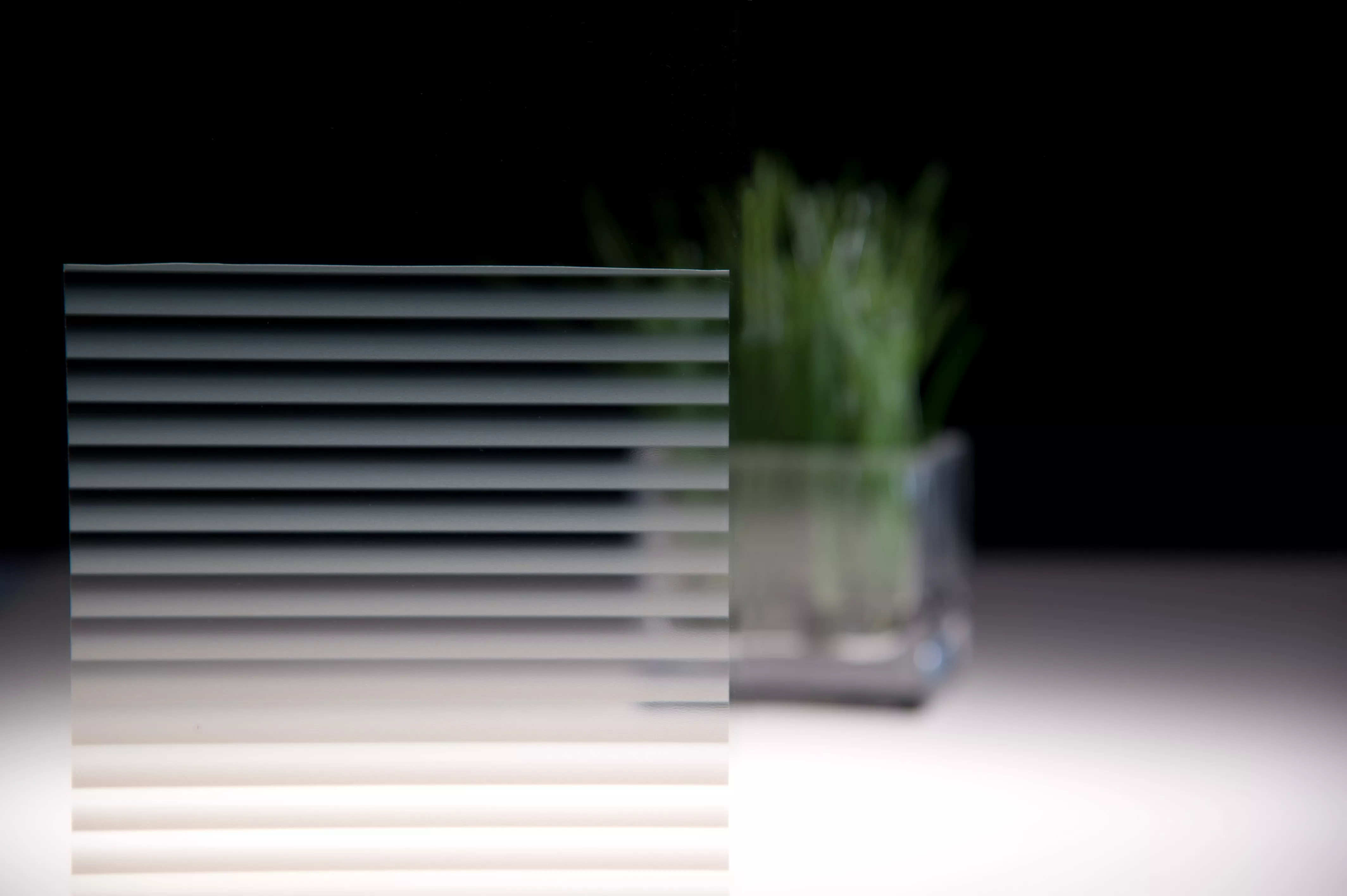 3M™ FASARA™ Glass Finishes Stripe SH2DGST-F, Seattle Fine, 50 in x 98.4
ft, 1 Roll/Case